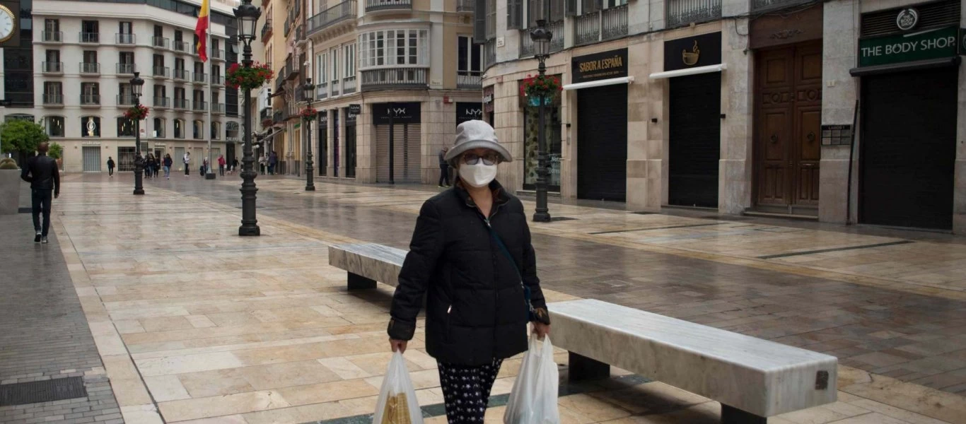 Κορωνοϊός: «Είμαστε σε κατάσταση συναγερμού - Χρησιμοποιούμε σακούλες για ποδιές» - Έλληνας ιατρός στην Ισπανία